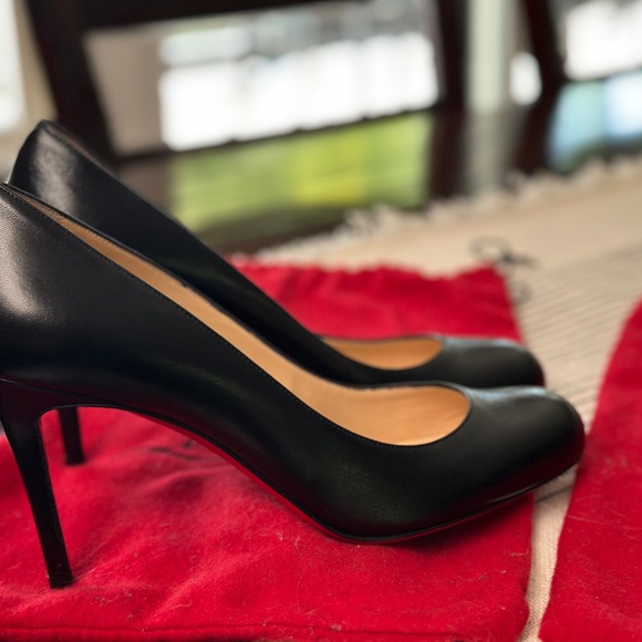 Christian Louboutin Simple Pump - Picture 2 of 10